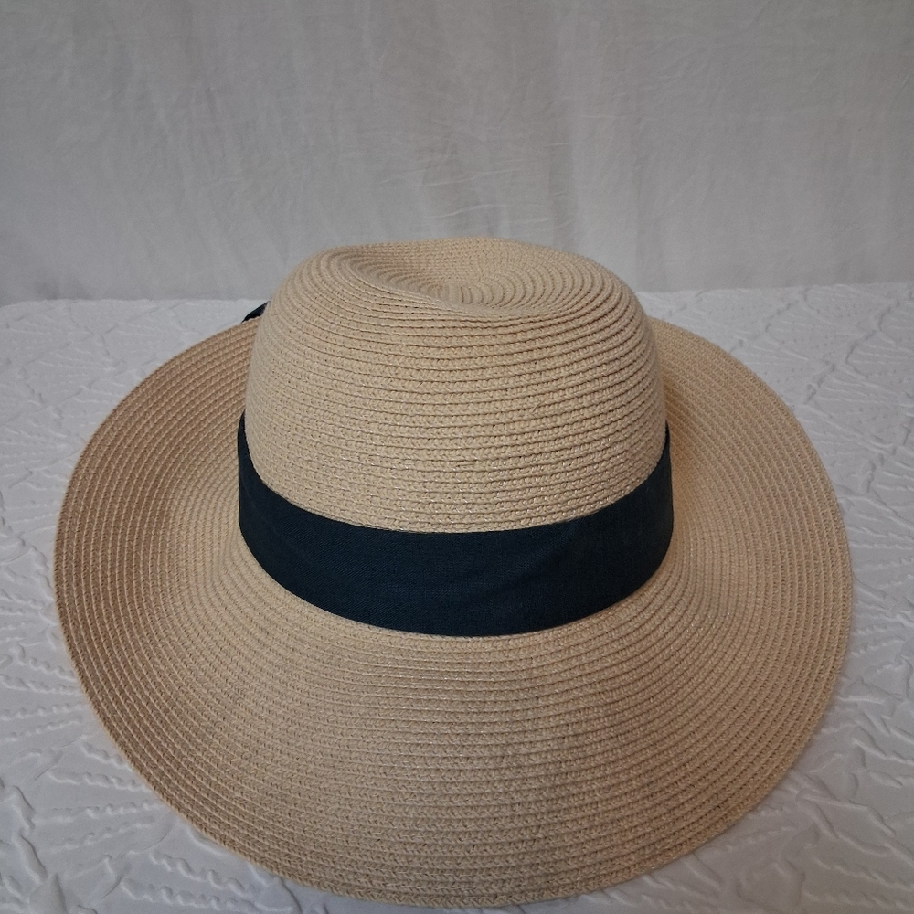 FURTALK Chic Tan Sun Hat with Navy Band - Picture 9 of 14